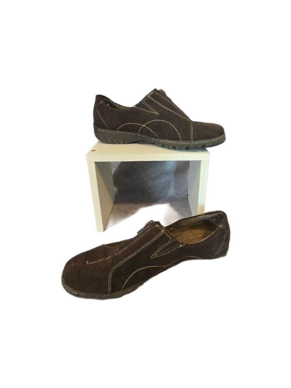 Naturalizer Women’s Brown Suede Slip-On Loafers Size 6M